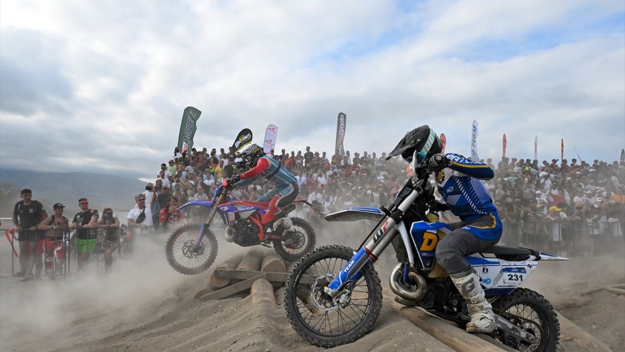 Sea To Sky Enduro Motosiklet Yarışı Plaj Etabını Billy Bolt Kazandı