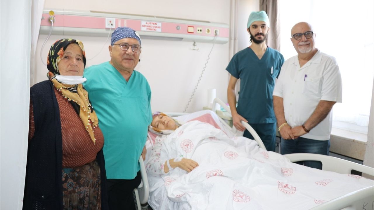 Amasya’da 42 Yaşındaki Kadından 9 Kiloluk Kitle Çıkarıldı