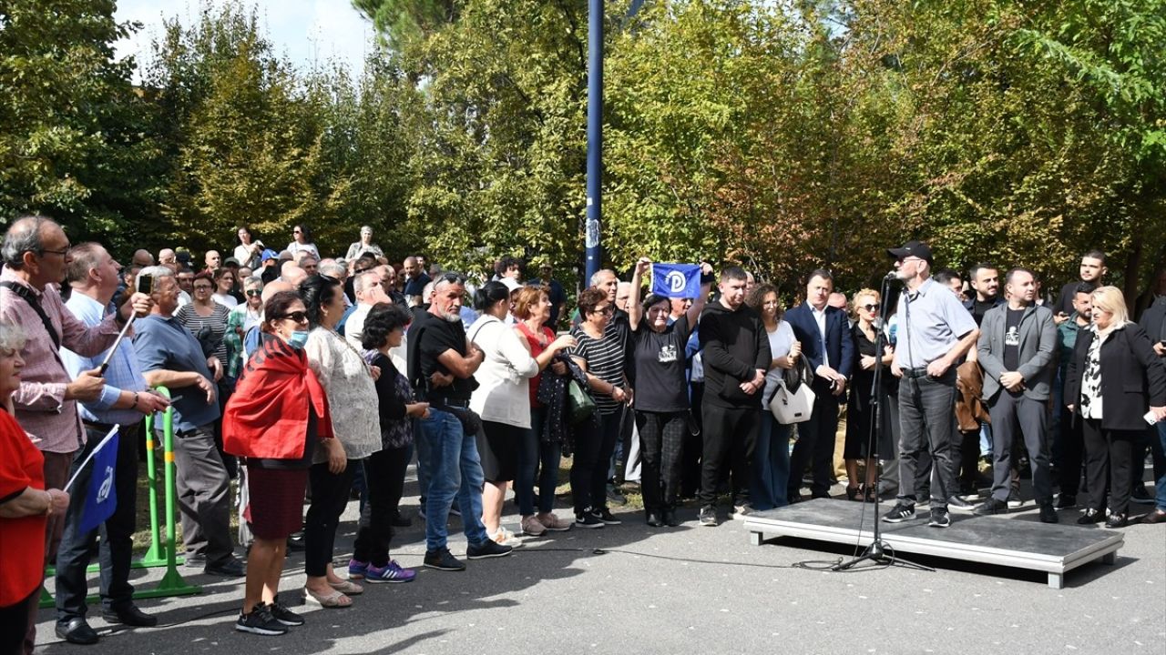 Arnavutluk'ta Yolsuzluk İddialarına Karşı Protestolar Devam Ediyor