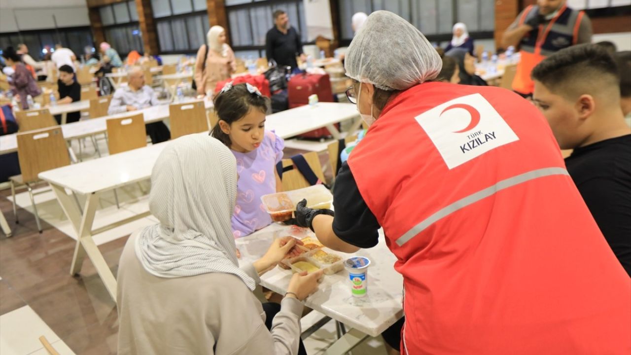 Türk Kızılay'dan Lübnan'daki Türk Vatandaşlarına Destek