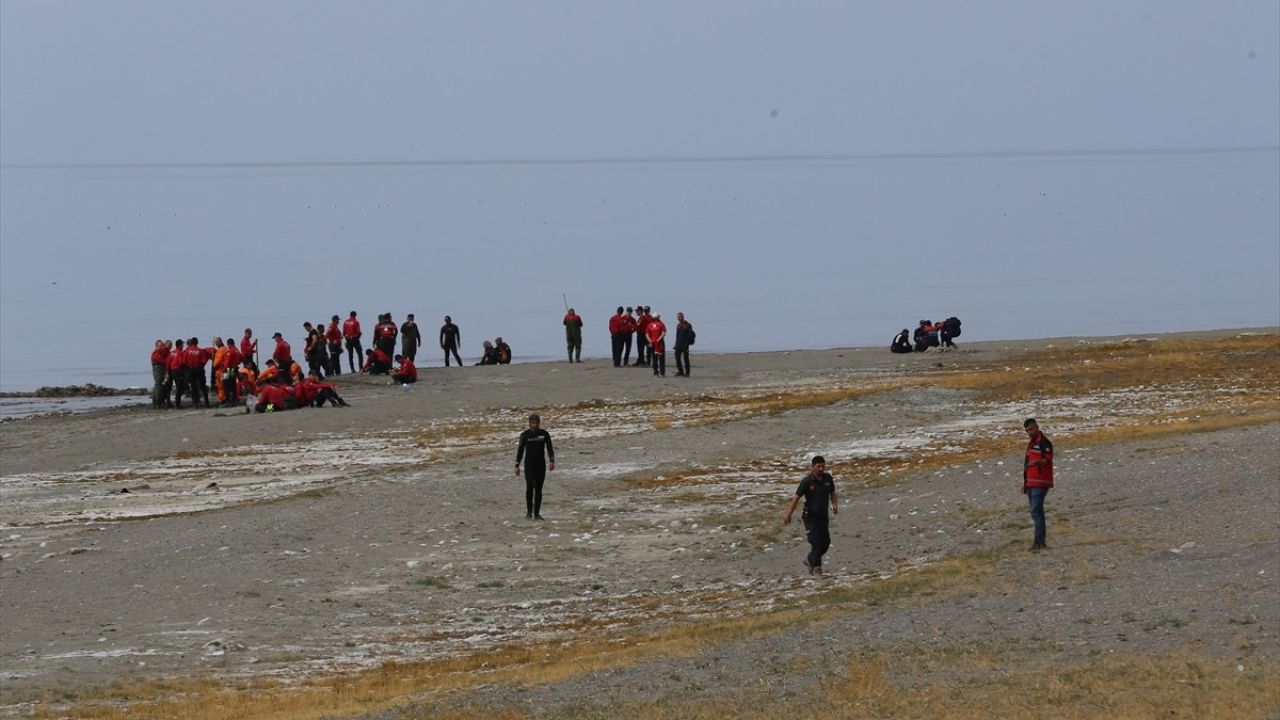 Van'da Kaybolan Üniversite Öğrencisi İçin Arama Çalışmaları Sürüyor