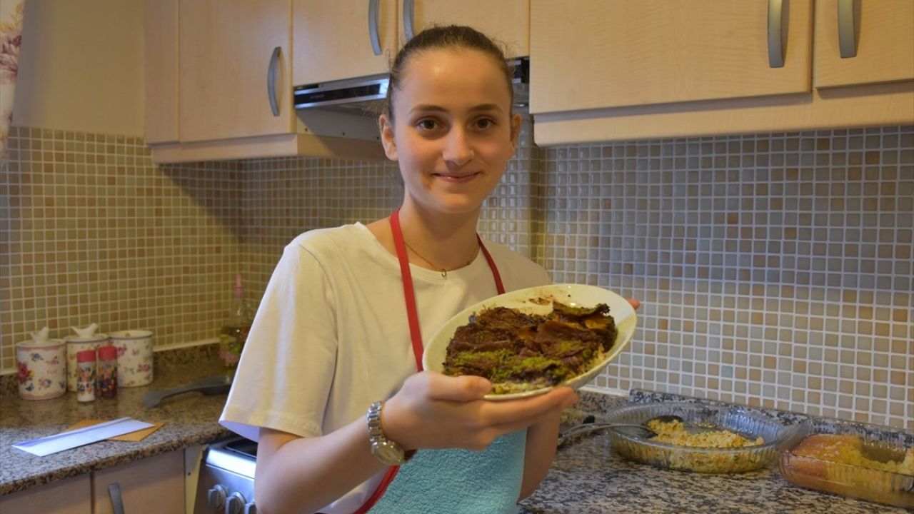 Trabzon'da Kız Çocukları İçin Düzenlenen Yemek Yarışması