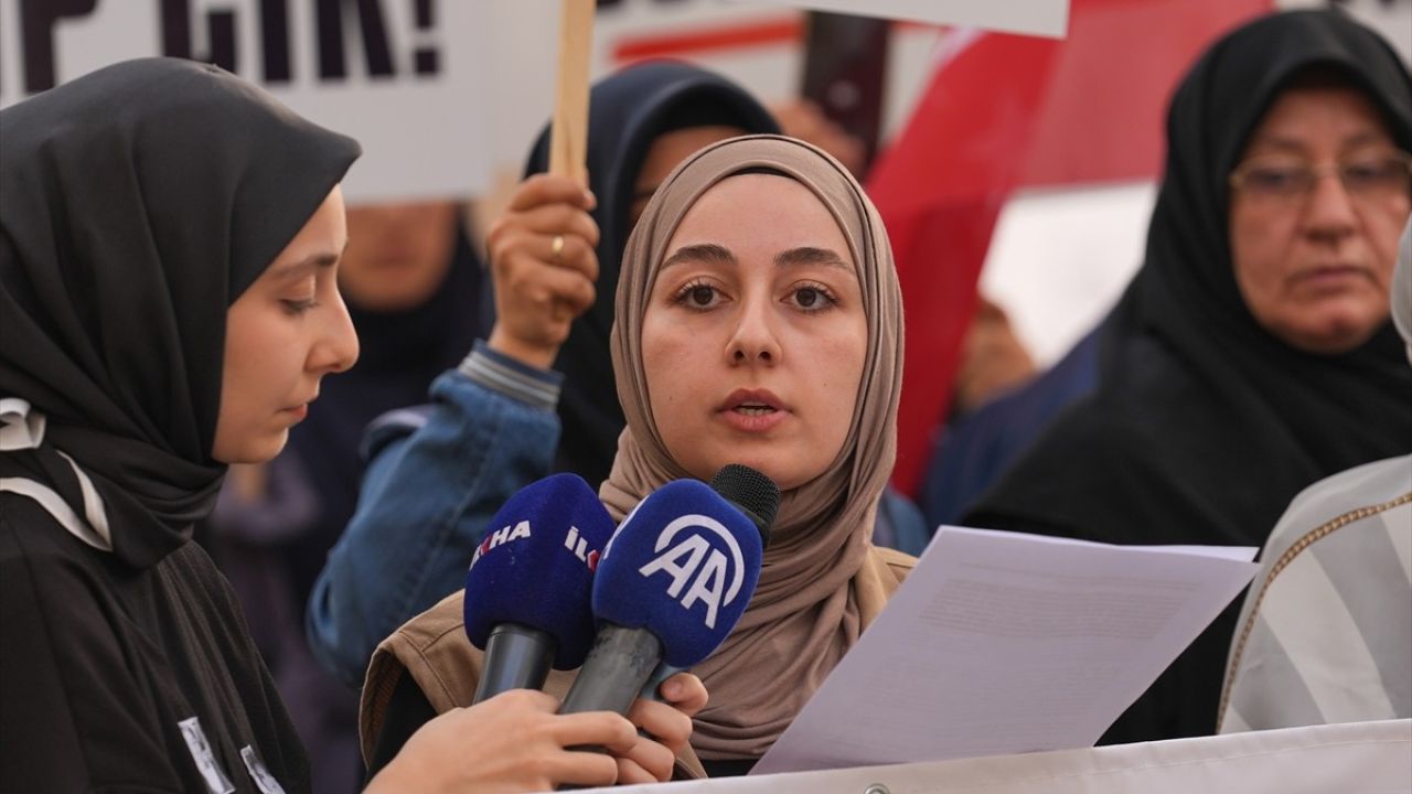 Ankara Genç İHH'den Kadına Yönelik Şiddete Karşı Protesto