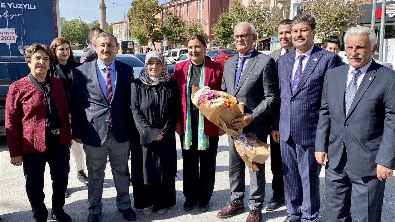 Yusuf Ziya Yılmaz Kırşehir'de AK Parti'nin Yenilenme Sürecini Vurguladı