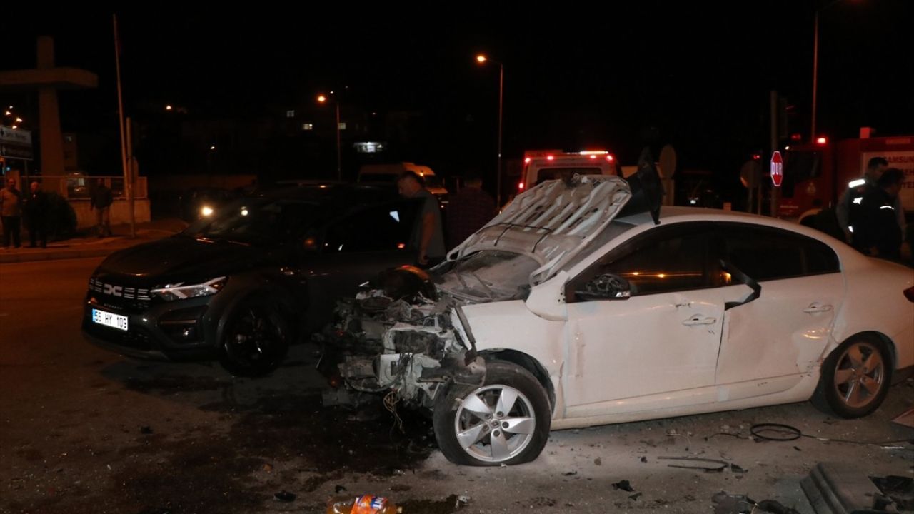 Samsun'da Zincirleme Trafik Kazası: 4 Yaralı