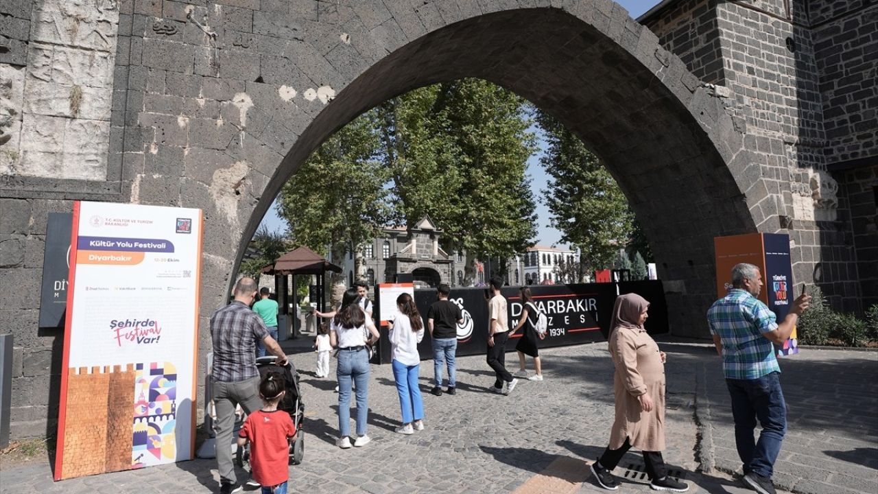 Diyarbakır Kültür Yolu Festivali'nde Renkli Anlar