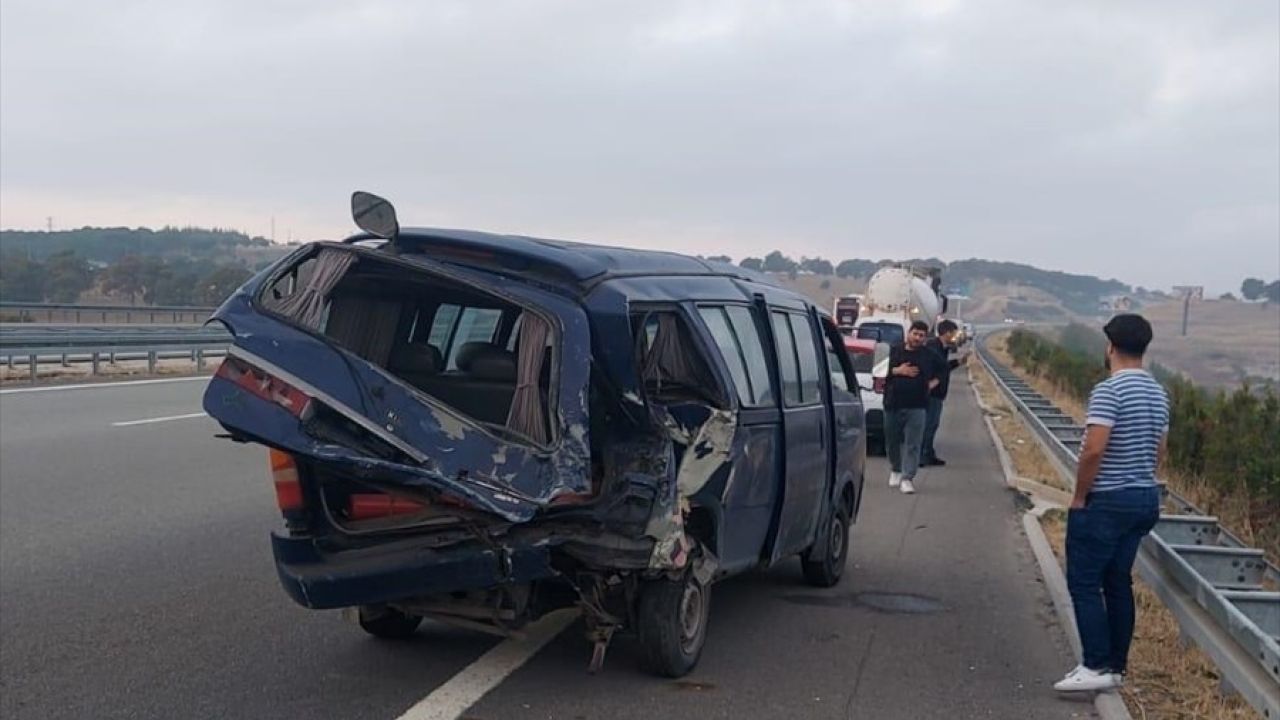 Balıkesir'de Trafik Kazası: 1 Ölü, 2 Yaralı