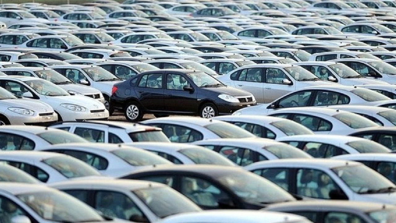 Kârla satanların eli boş kaldı: İkinci el otomobil fiyatları çakıldı
