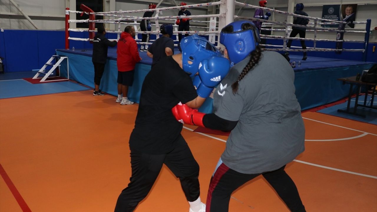 Genç Kadın Boks Milli Takımı Dünya Şampiyonası İçin Kastamonu'da Kamp Yapıyor