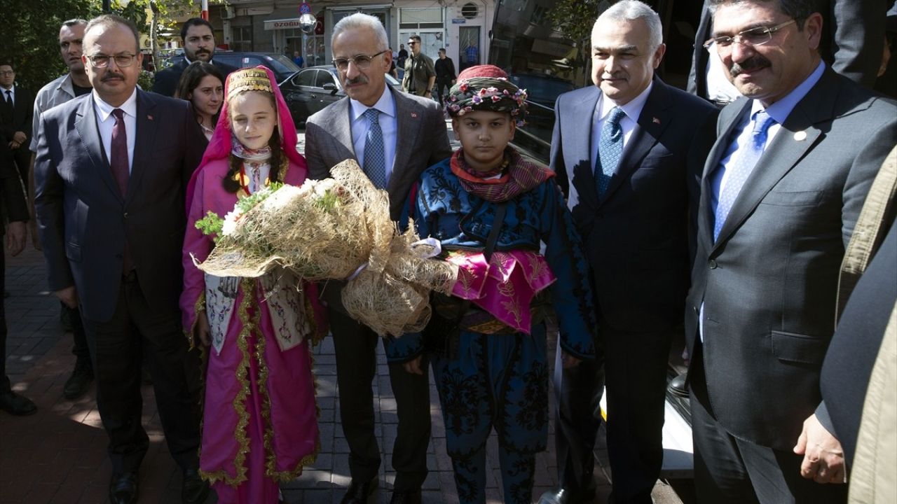 Ulaştırma Bakanı Uraloğlu, Aydın'da 93 Milyar Liralık Yatırımları Değerlendirdi