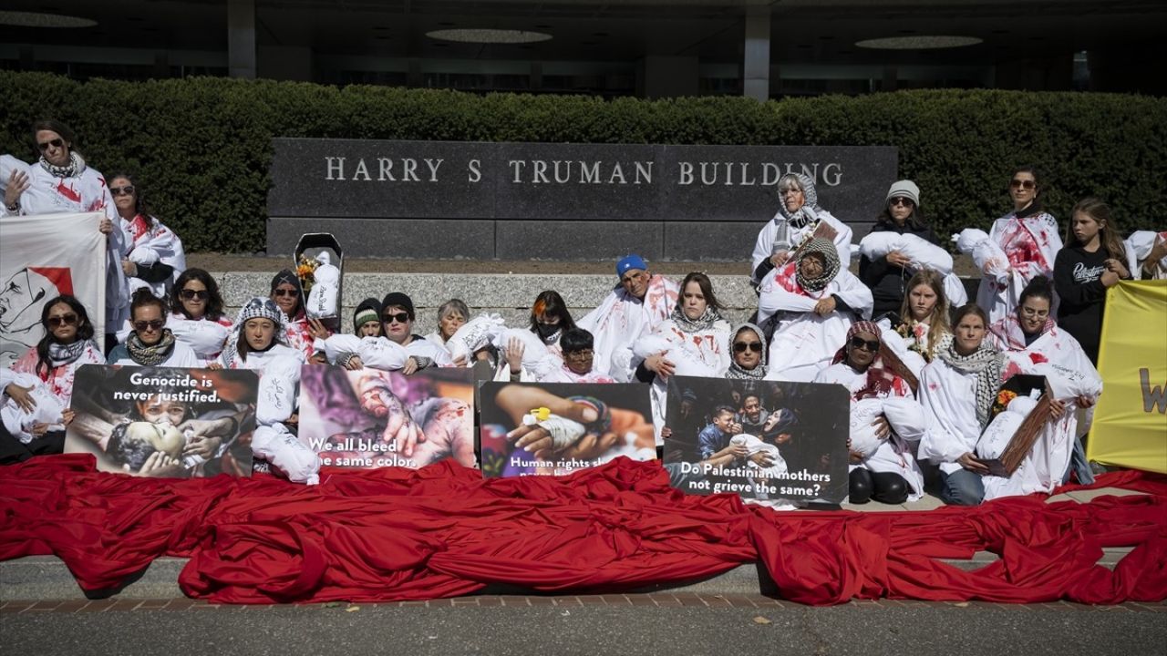 Washington'da Filistinli Kadınlar İçin Protesto