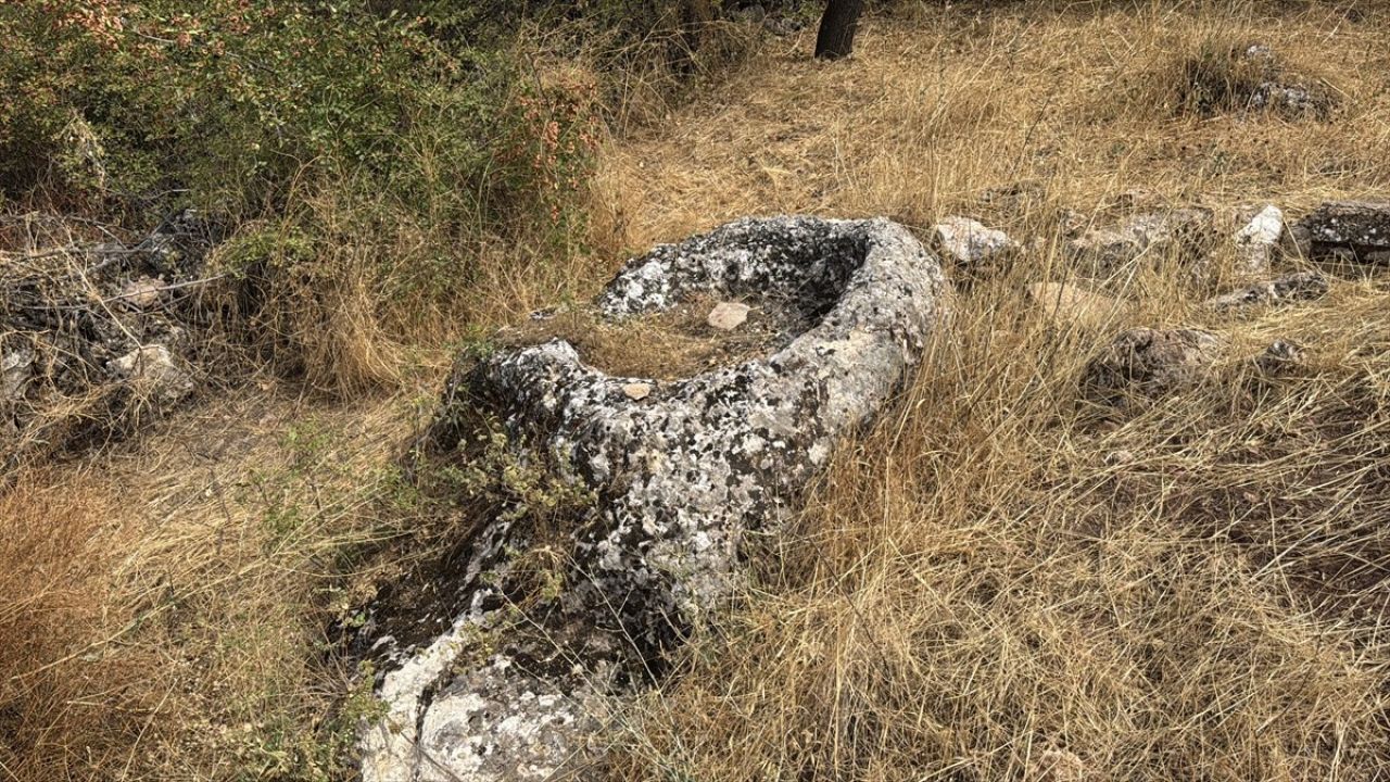 Adıyaman'da 1700 Yıllık Roma Dönemi Oda Mezar Keşfi