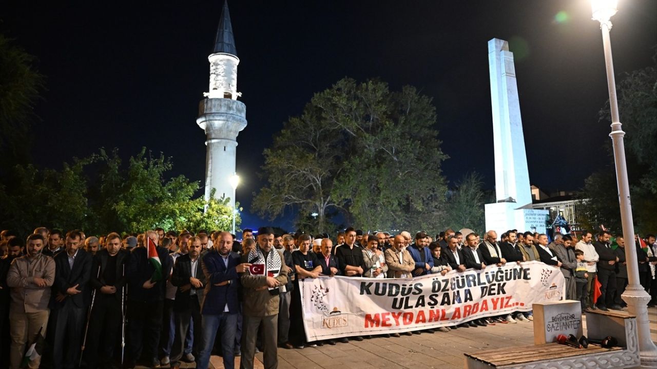 Gaziantep'te Filistin İçin Protesto Gösterisi