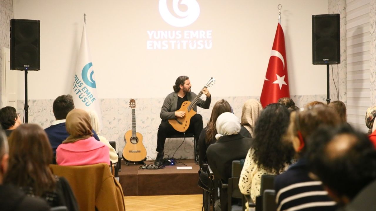 Endülüs'ten Anadolu'ya Mikrotonal Gitar Dinletisi Viyana'da