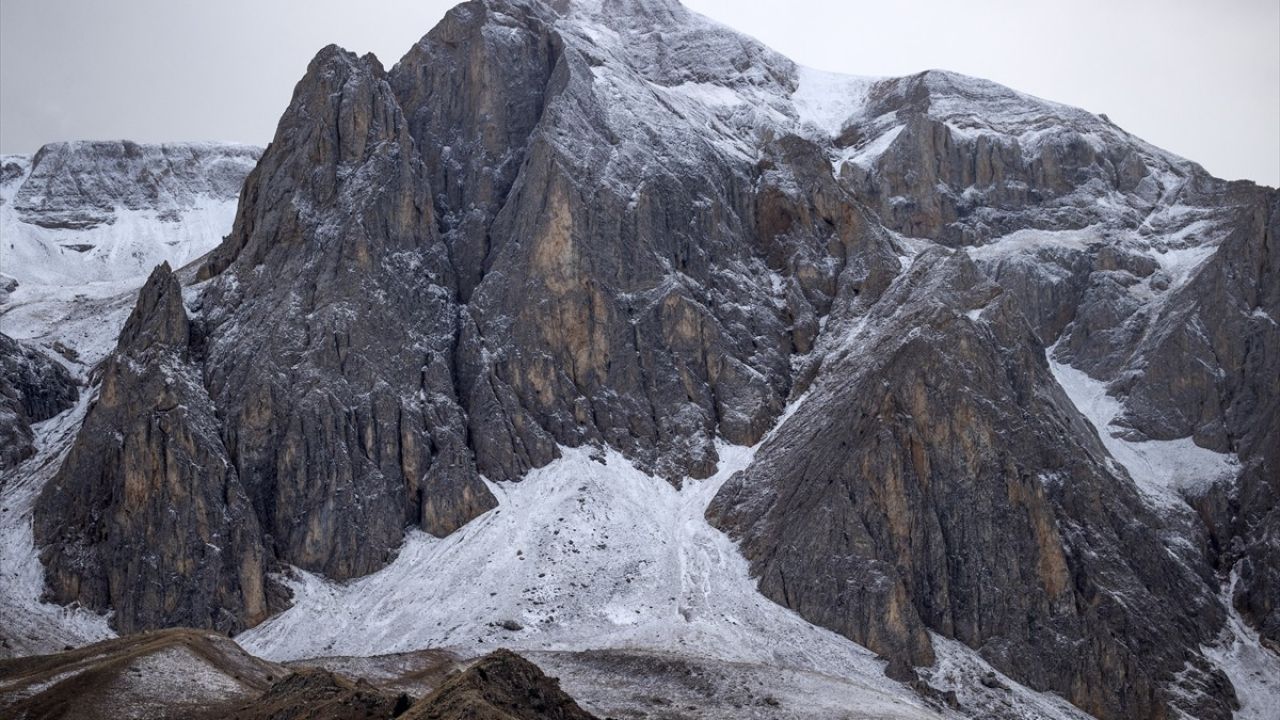 Tunceli'nin Zirvelerine Kar Yağdı