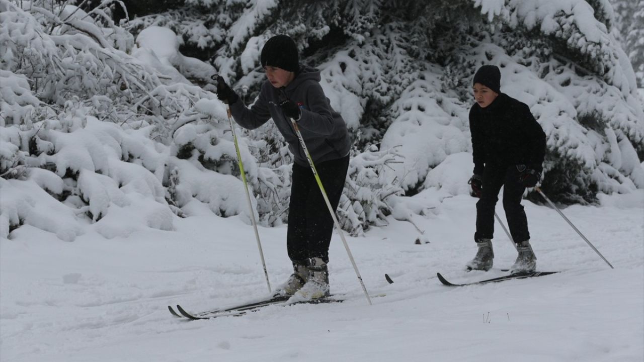 Bolu'da Kayaklı Koşu Sporcuları Karla Buluştu