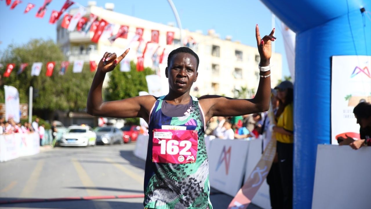 16. Uluslararası Tarsus Yarı Maratonu'nda Kenyalı Atletler Zirvede