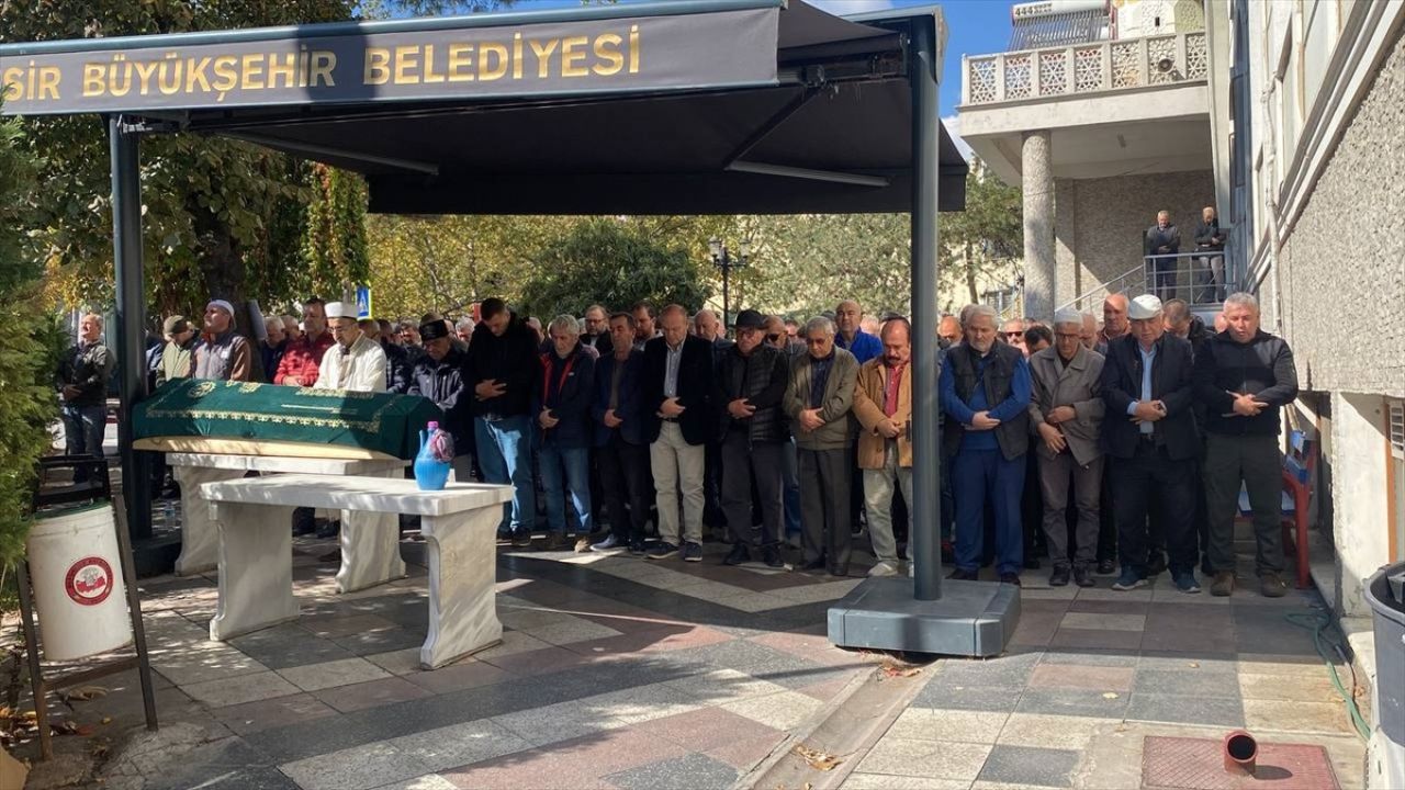 Aksaray'daki Trafik Kazasında Hayatını Kaybeden Çift Defnedildi