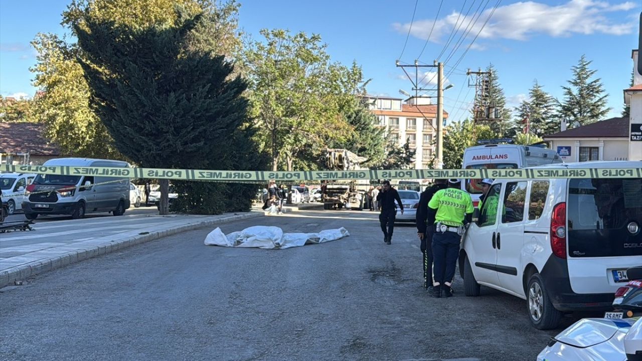 Elazığ'da Yaya Çarpan Beton Pompası Kazası