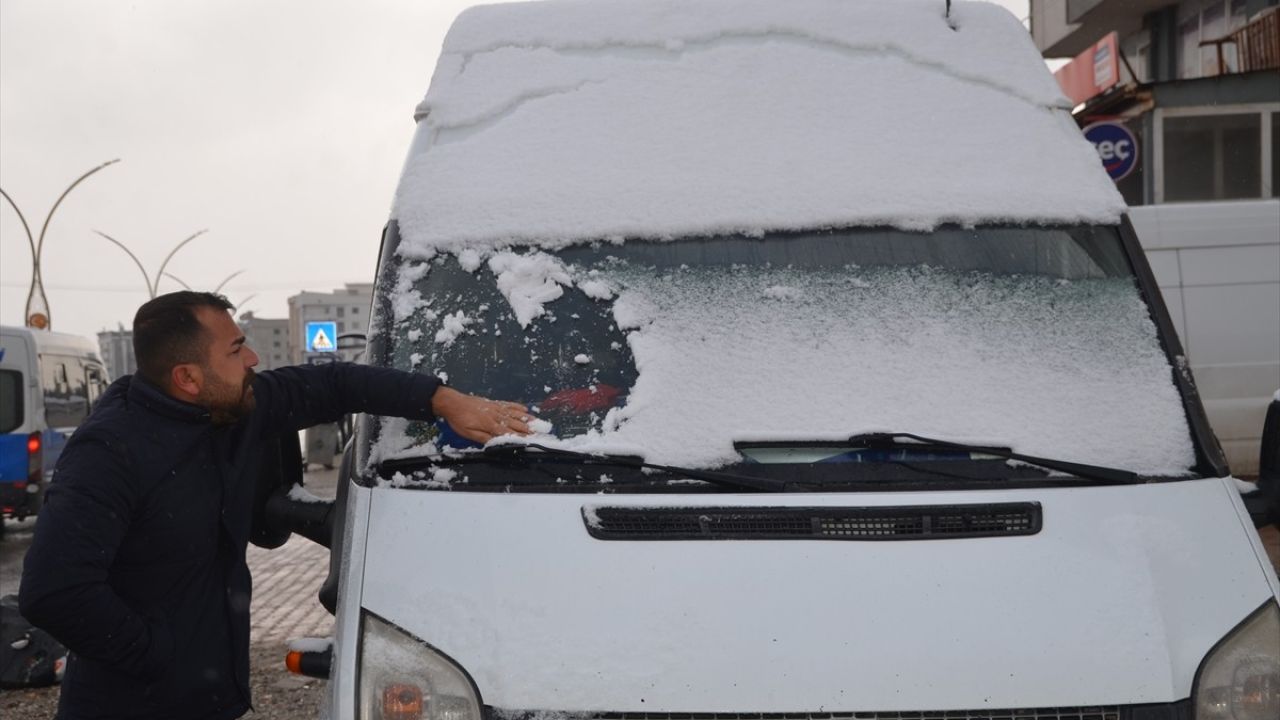 Hakkari'de Erken Kar Yağışı