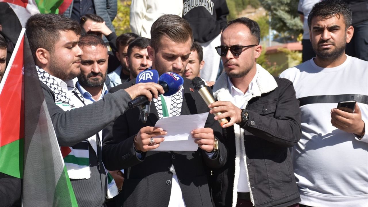 Şırnak'ta Öğrenciler, Gazze'ye Yapılan Saldırıları Protesto Etti