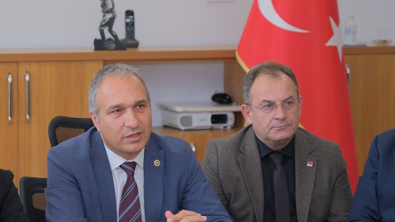 CHP'den Eğitim Yatırımı Çağrısı