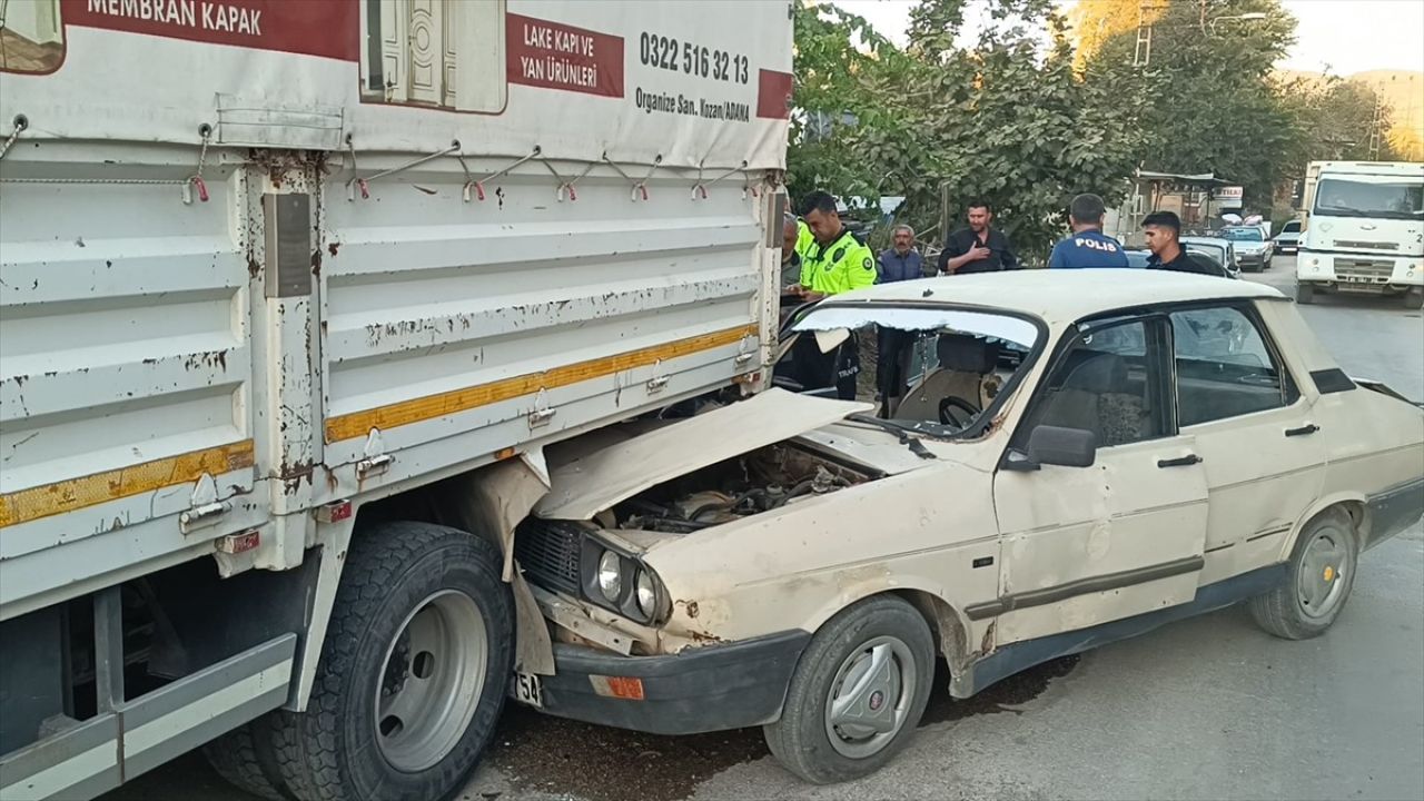 Adana'da Trafik Kazası: 3 Yaralı