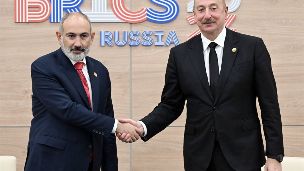 Aliyev ve Paşinyan'dan Müzakere Talimatı