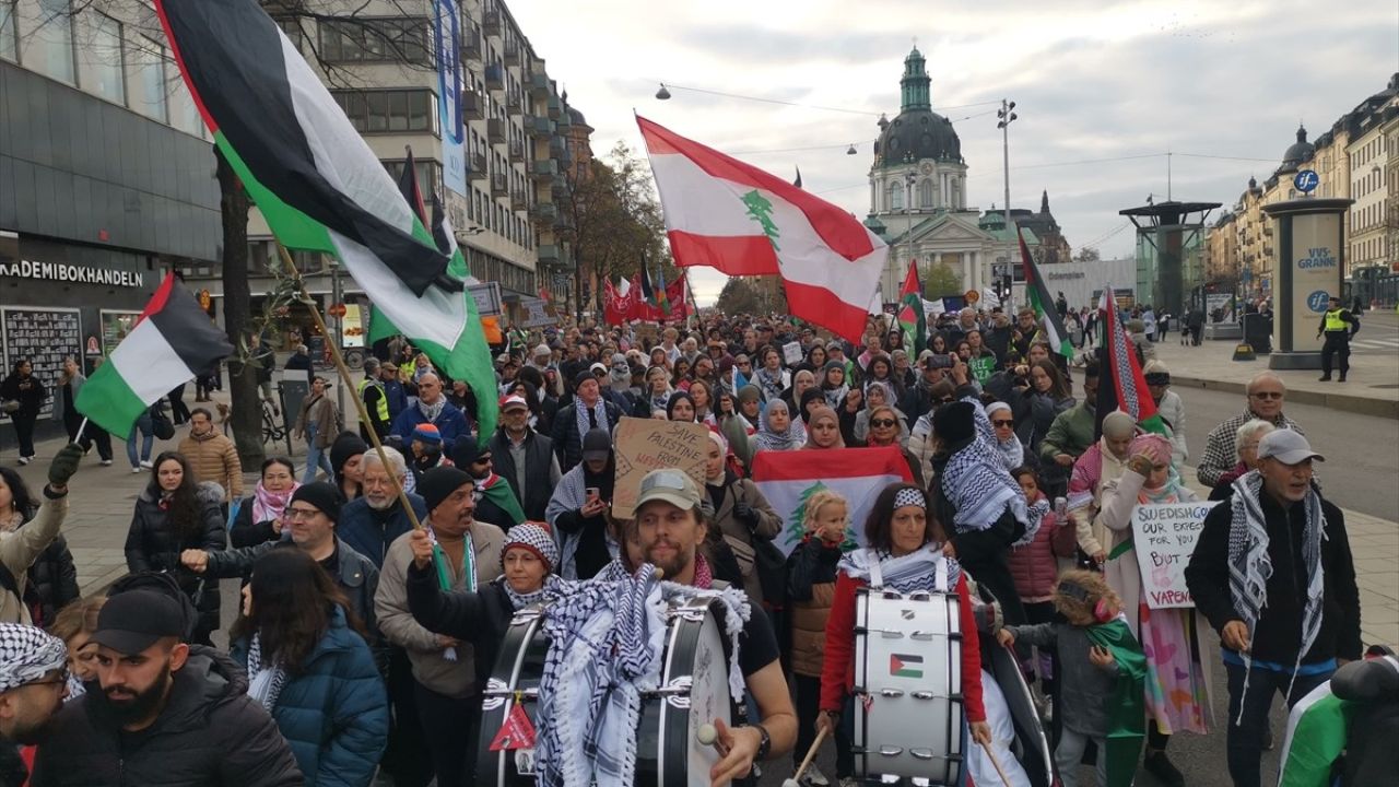 İsveç'te Gazze ve Lübnan'a Yönelik Saldırılara Karşı Protestolar