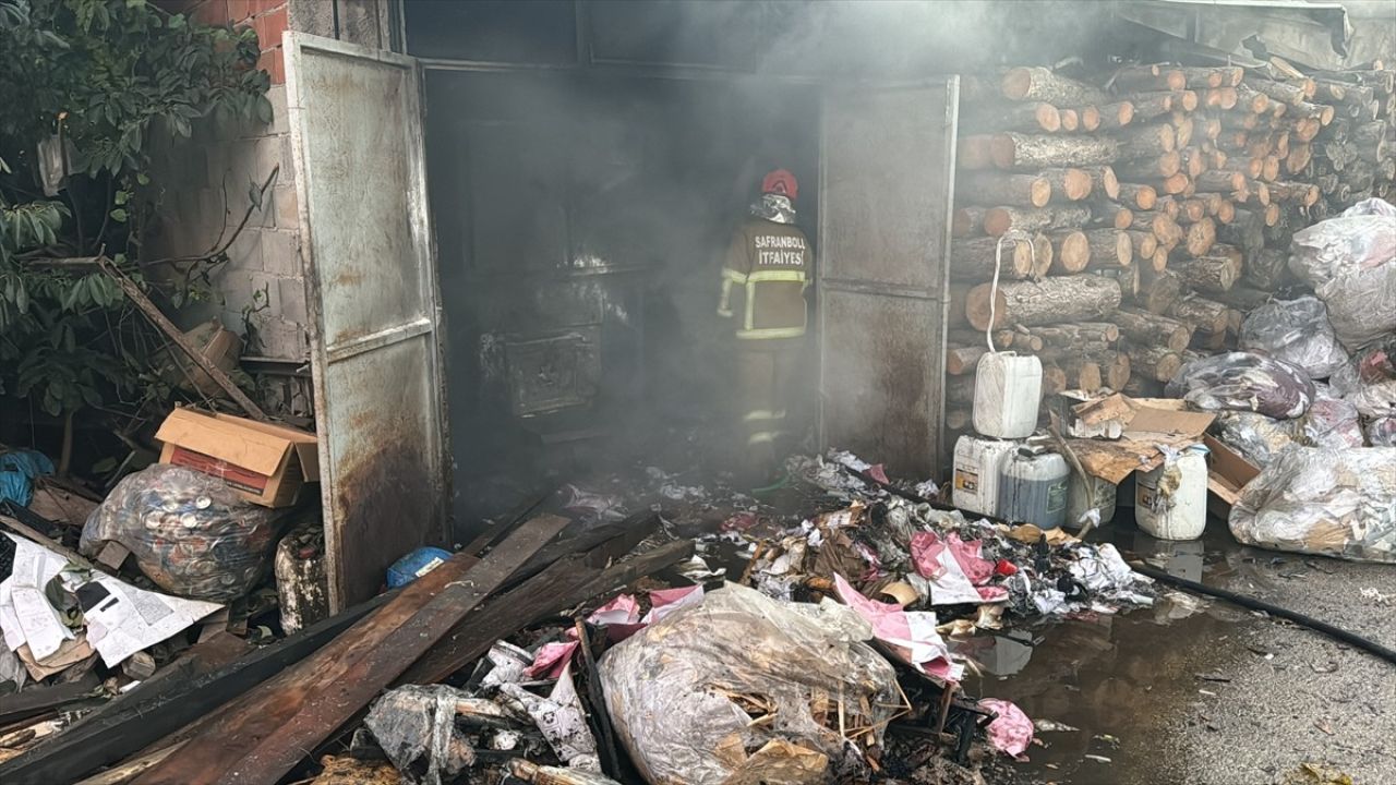 Safranbolu'da Restoranda Yangın Çıktı, Ekipler Müdahale Etti