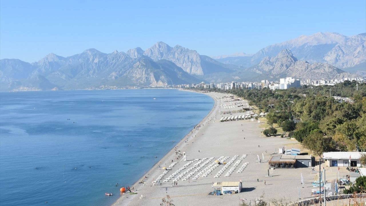 Antalya Güneşiyle Canlandı