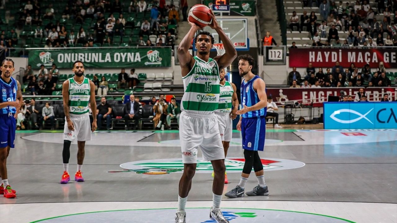 Bursaspor Basketbol, Türk Telekom'u Zorlu Maçta Yenmeyi Başardı