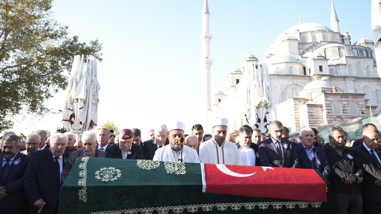 İYİ Parti Lideri Dervişoğlu Mehmet Gül'ün Cenaze Törenine Katıldı