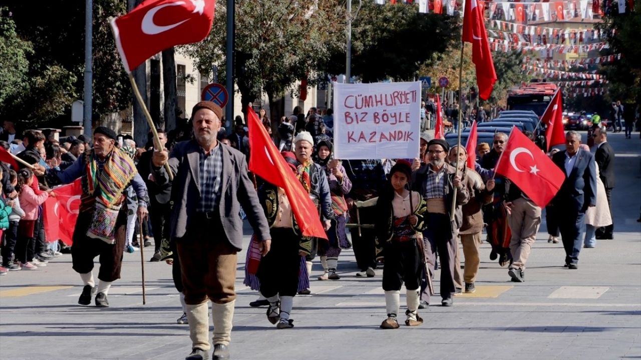 Antalya ve Çevresinde 29 Ekim Cumhuriyet Bayramı Coşku İle Kutlandı