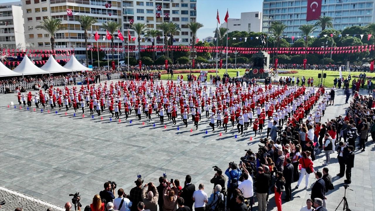 İzmir ve Çevresinde 29 Ekim Cumhuriyet Bayramı Kutlamaları