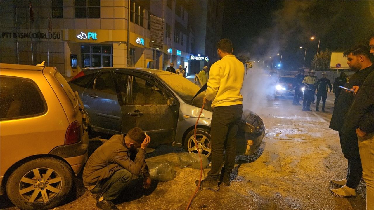 Karabük'te Seyir Halindeki Otomobil Yangın Çıkardı