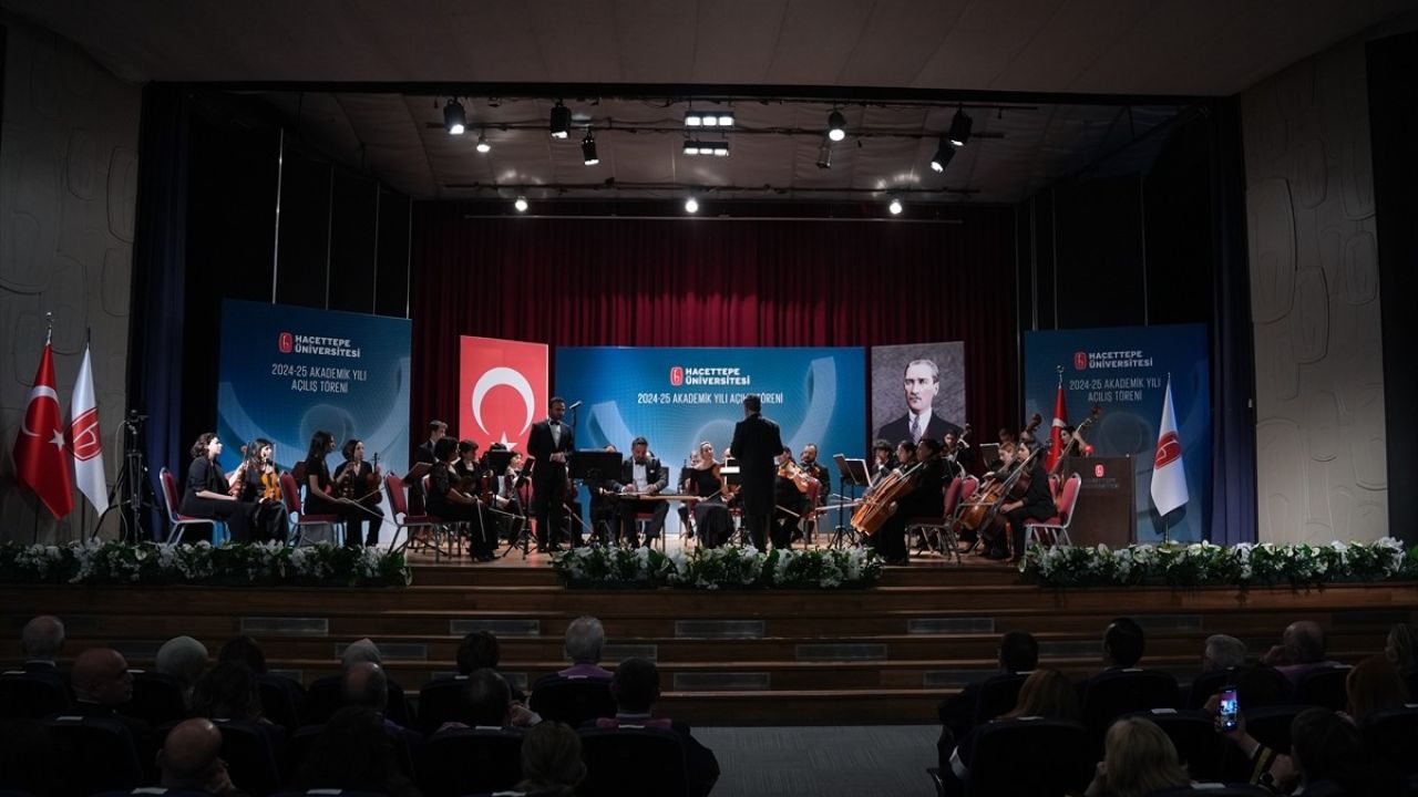 TBMM Başkanı Kurtulmuş'tan Hacettepe Üniversitesi'nde Anayasa ve Eğitim Vurgusu