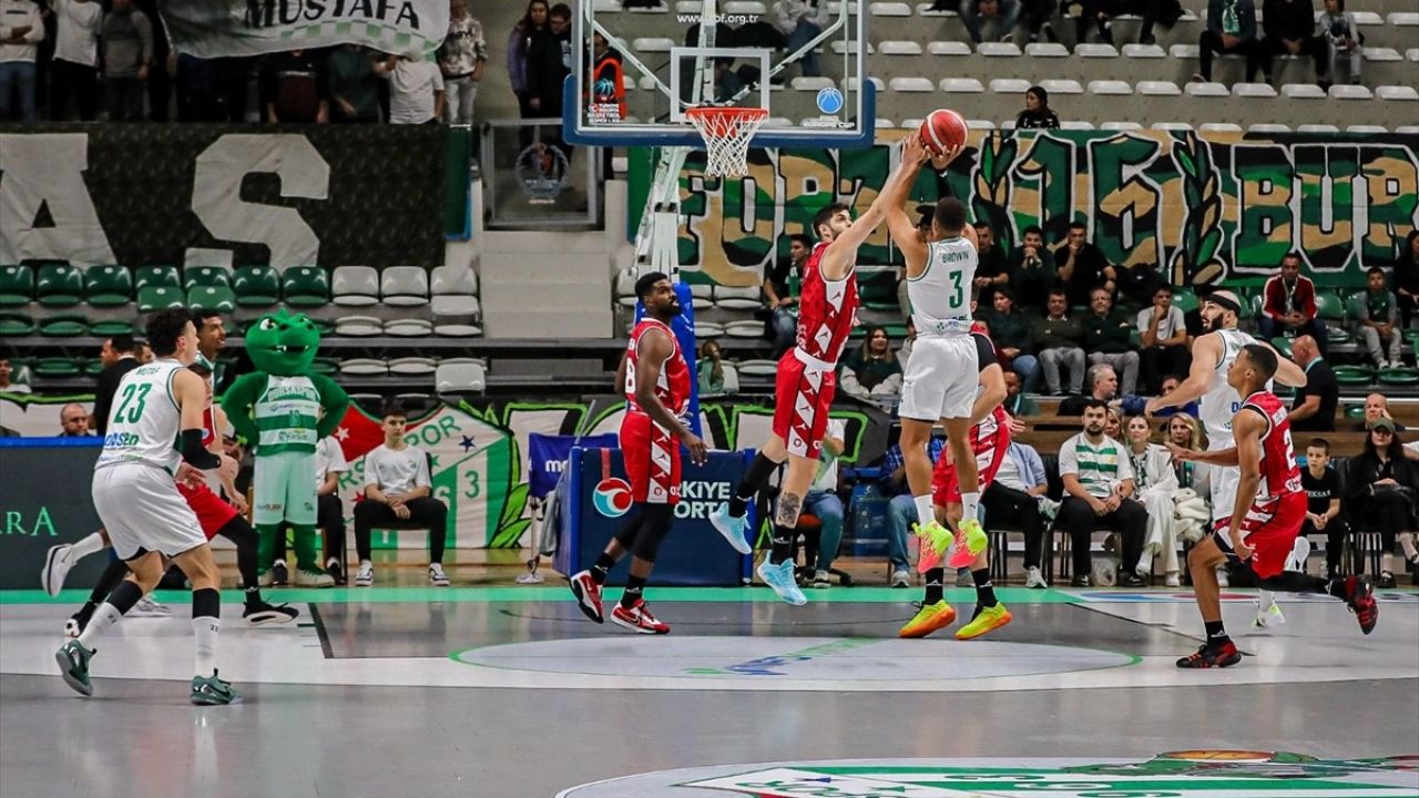 FIBA Erkekler Avrupa Kupası'nda Bursaspor'un Yakın Mağlubiyeti