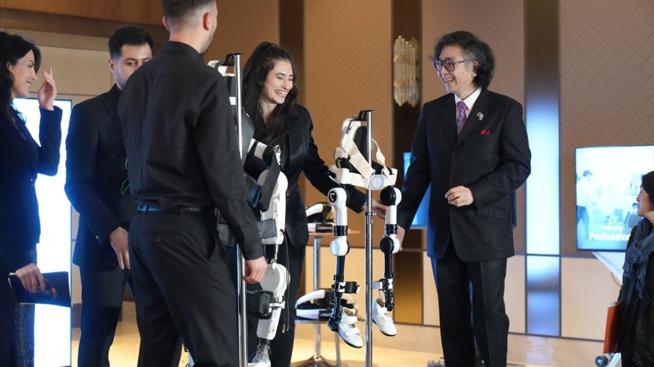 Japonya'nın Giyilebilir Robot Teknolojisi İstanbul'da Tanıtıldı