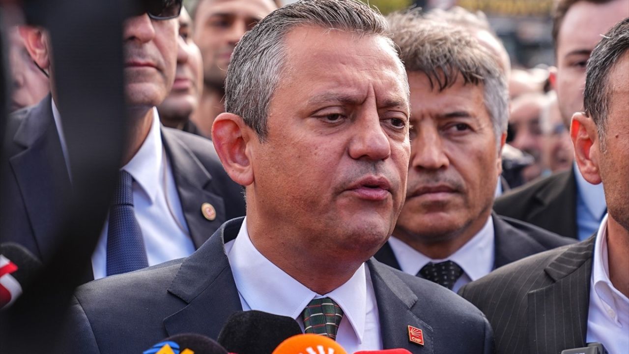 CHP Genel Başkanı Özgür Özel Esenyurt'ta