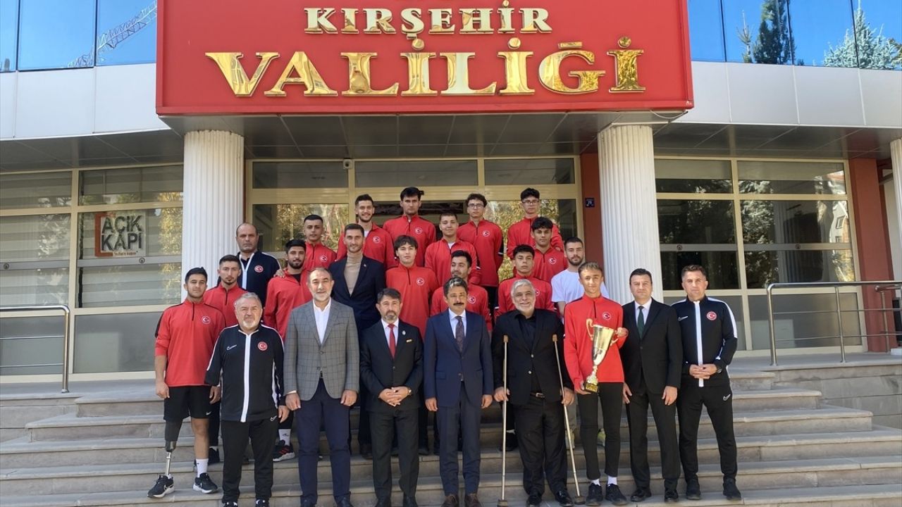 Balkan Şampiyonu Ampute Futbol Milli Takımı Kırşehir'de Ziyaretlerde Bulundu