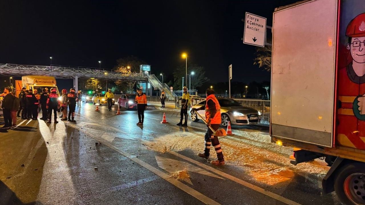 Bakırköy'de Trafik Kazası: 4 Yaralı