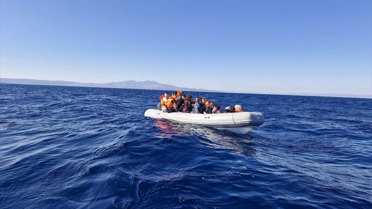 Ayvalık Açıklarında Düzensiz Göçmen Operasyonu