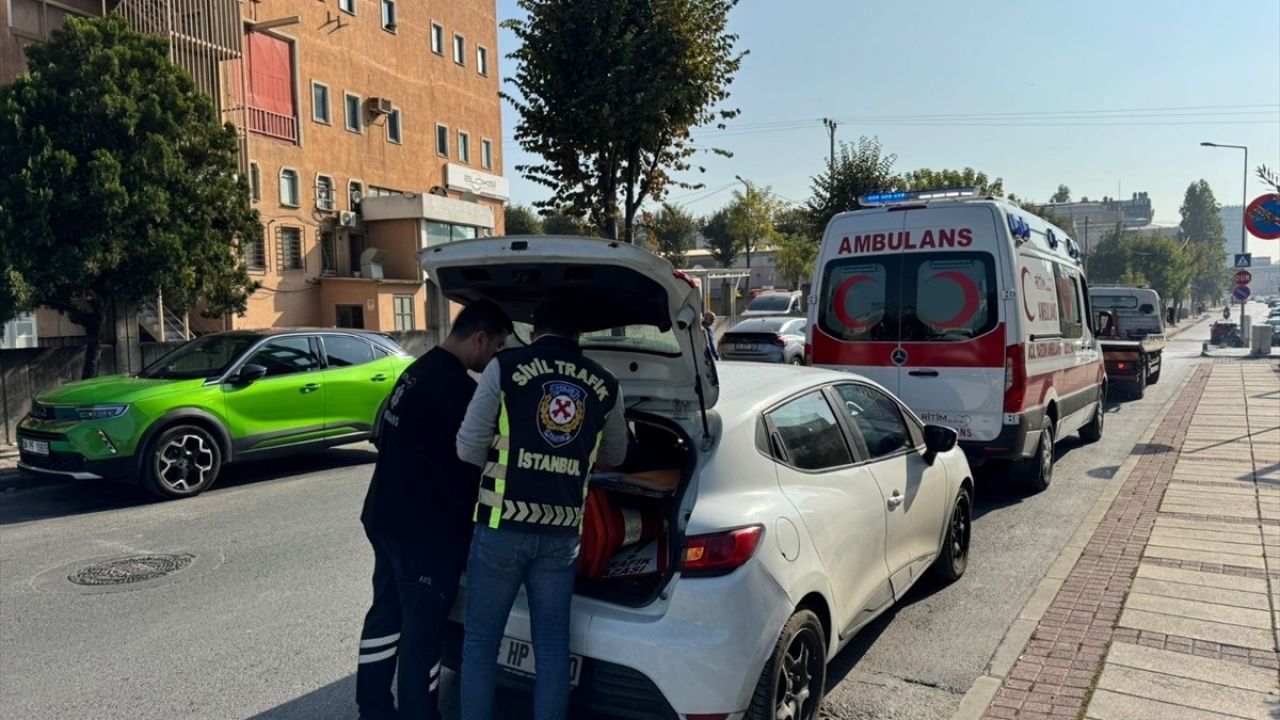 İstanbul'da Belgesiz Ambulans Sürücüsüne Cezası Kesildi