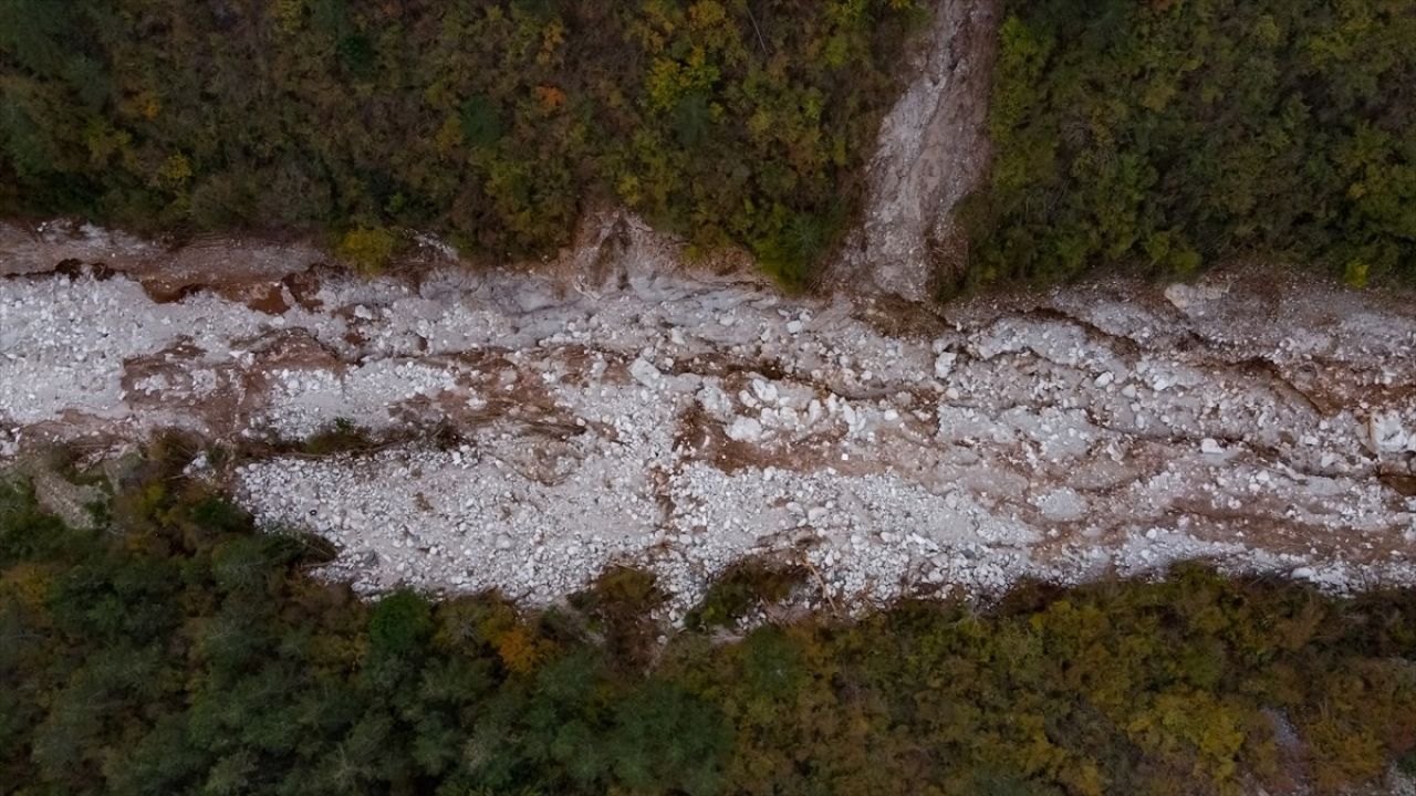 Bosna Hersek'teki Sel Felaketi Sonrası Yardım Çalışmaları Devam Ediyor