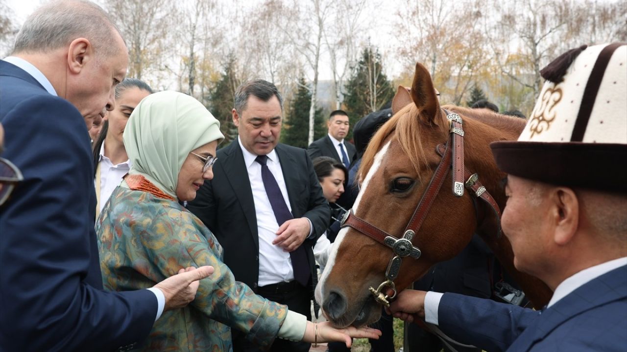 Cumhurbaşkanı Erdoğan, Kırgızistan'a Togg Hediye Etti