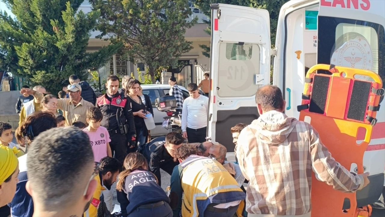 Hatay'da 3 Katlı Binada Yangın: 3 Kişi Kurtarıldı