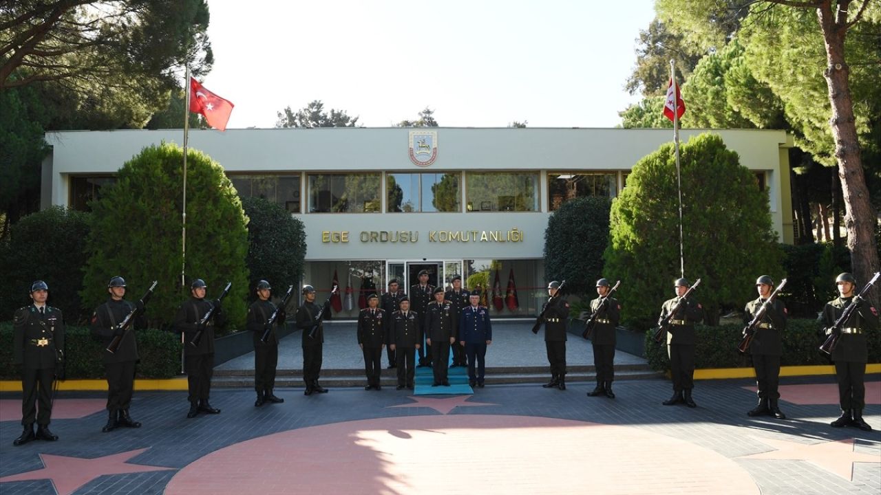 Genelkurmay Başkanı Orgeneral Gürak Ege Ordusu'nda İncelemelerde Bulundu