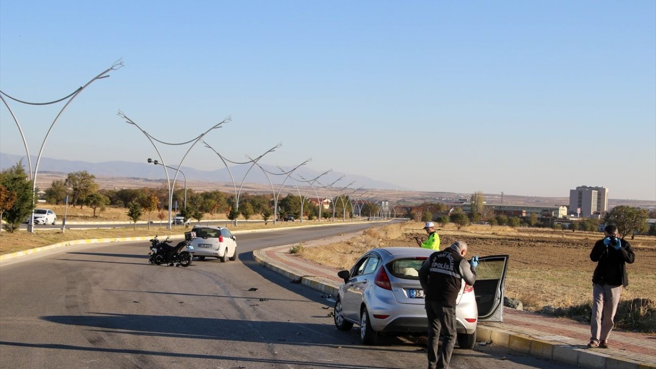 Uşak'ta Trafik Kazasında 4 Yaralı