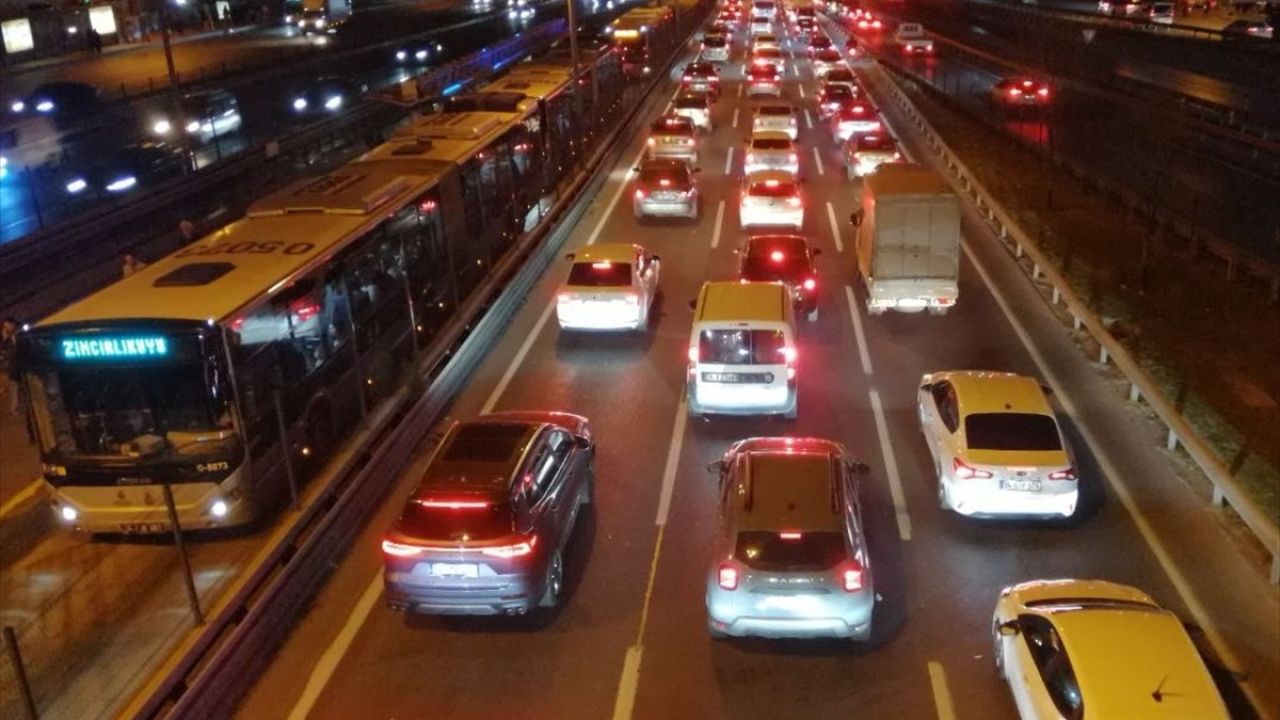 İstanbul Trafiği Ara Tatilinde Neden Yoğunlaştı?